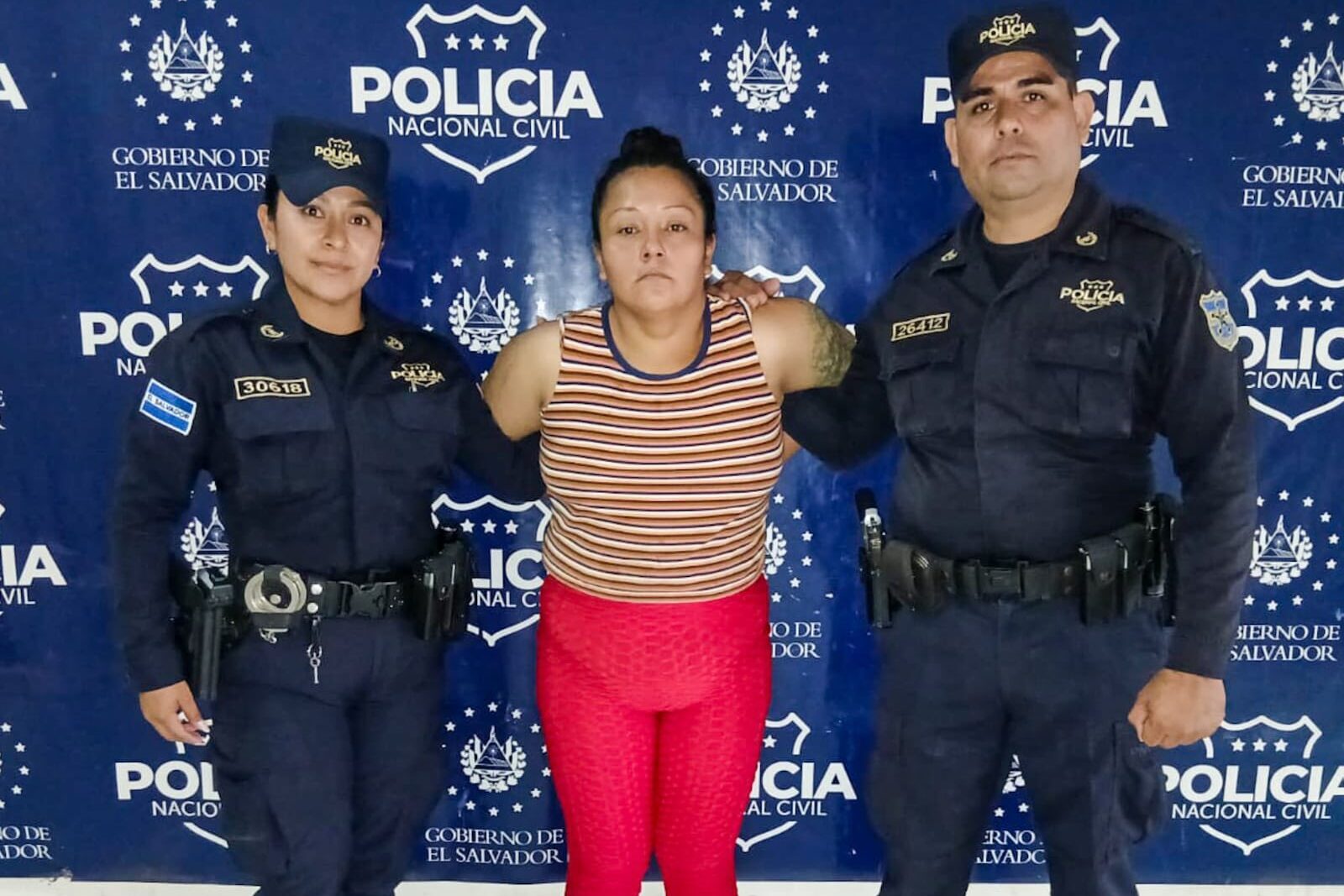 Capturan a mujer acusada de cobrar extorsiones para la pandilla 18S en ...